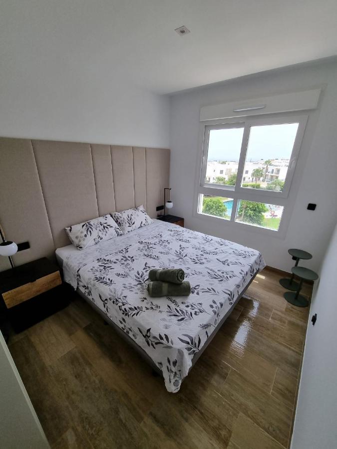 Nice 2 Bedroom Bali Apartment With Sea Views Torrevieja Exteriér fotografie