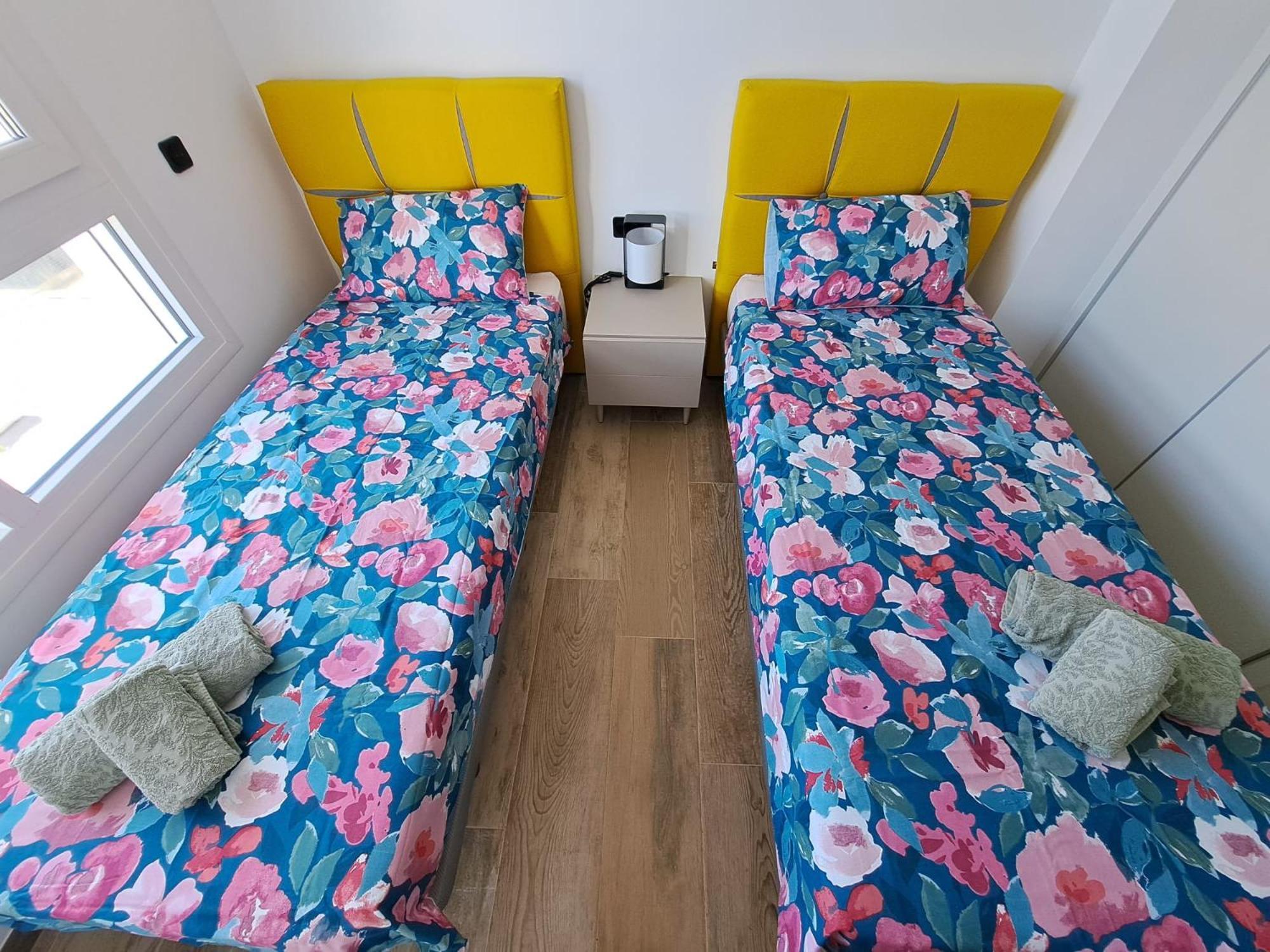Nice 2 Bedroom Bali Apartment With Sea Views Torrevieja Exteriér fotografie