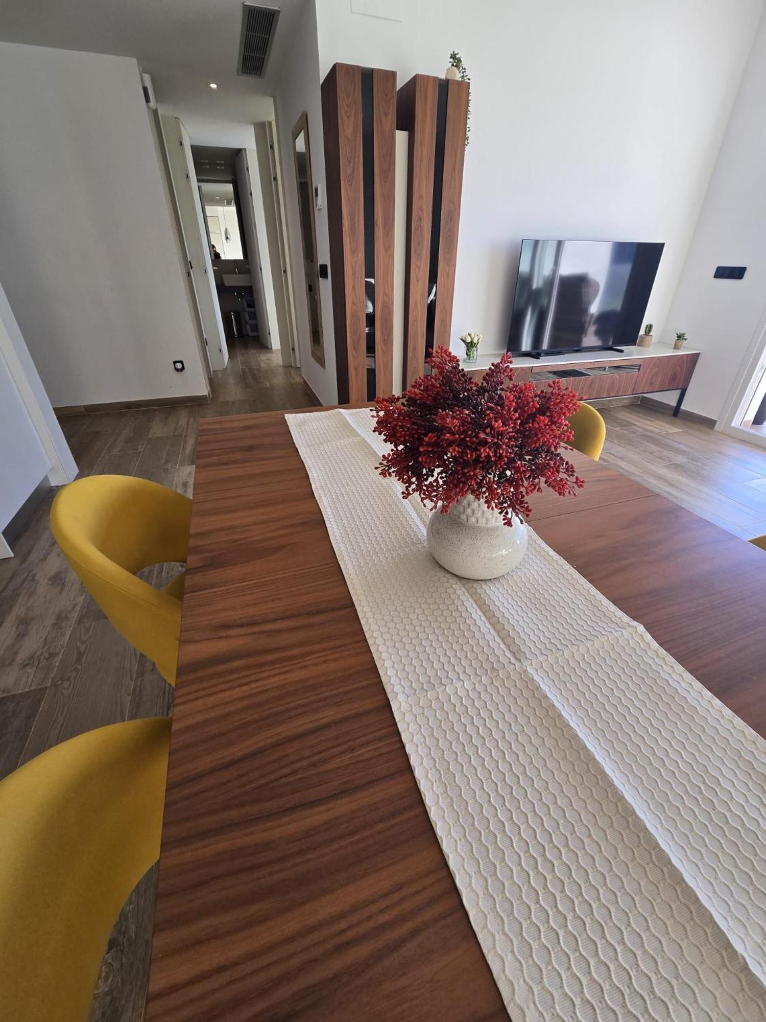 Nice 2 Bedroom Bali Apartment With Sea Views Torrevieja Exteriér fotografie