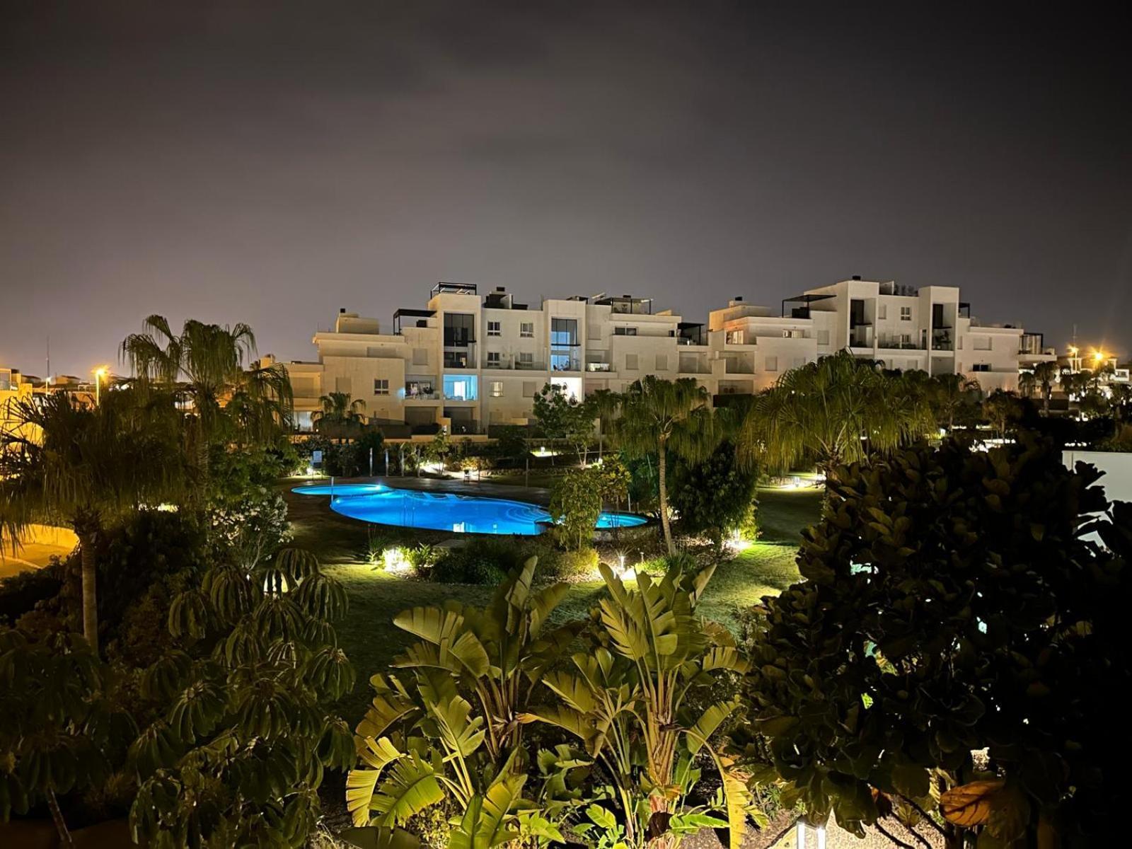 Nice 2 Bedroom Bali Apartment With Sea Views Torrevieja Exteriér fotografie